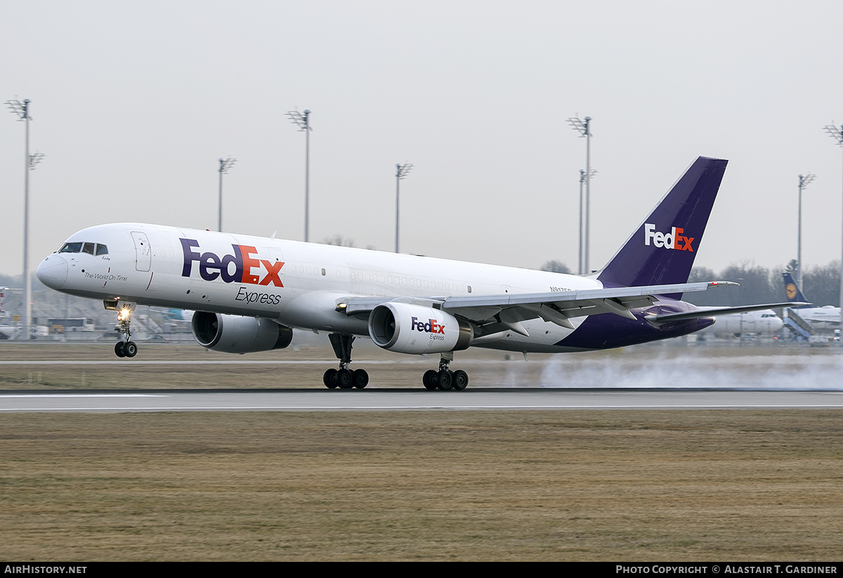 Aircraft Photo of N917FD | Boeing 757-23A | FedEx Express | AirHistory.net #452346