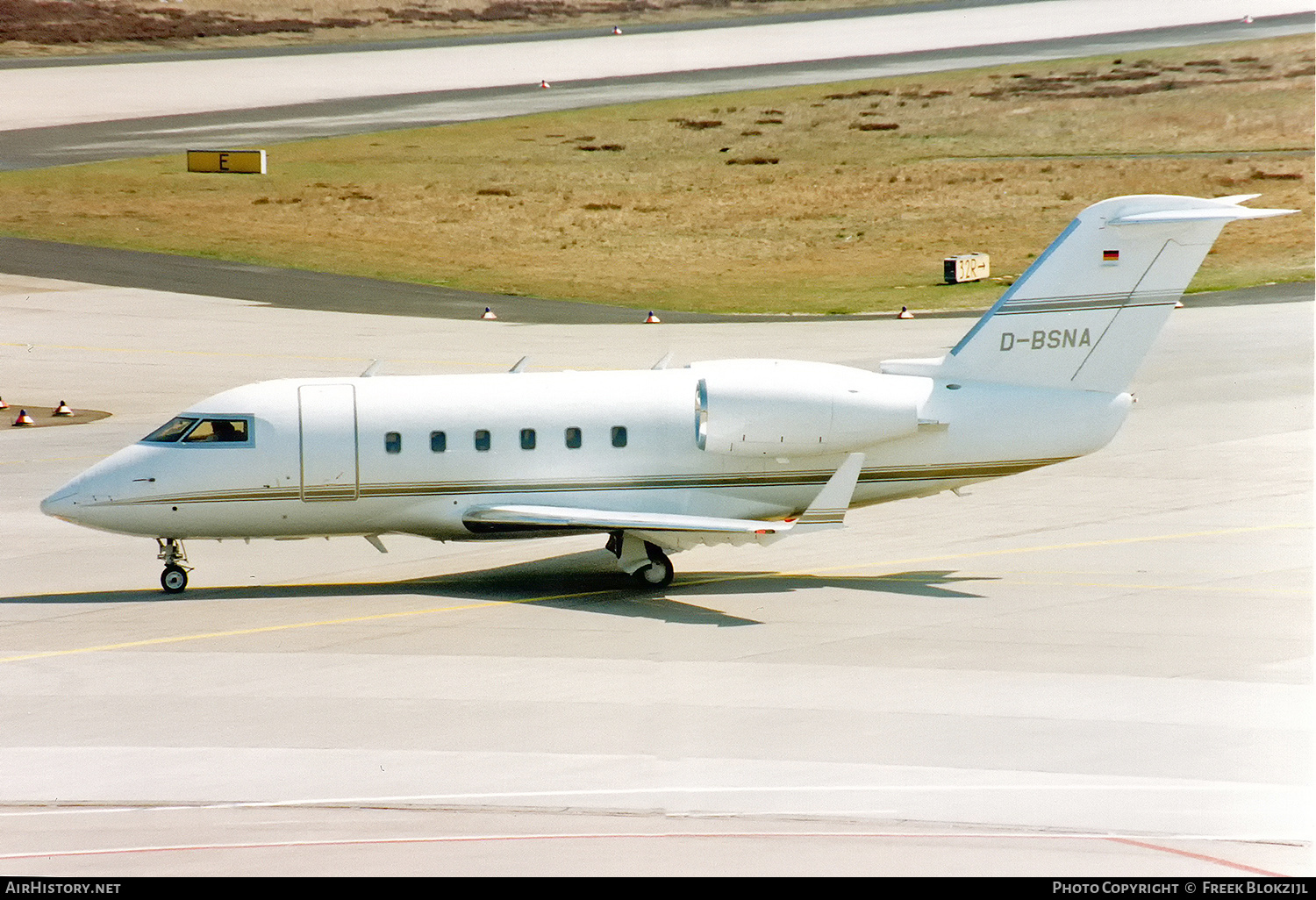 Aircraft Photo of D-BSNA | Canadair Challenger 600 (CL-600-1A11) | AirHistory.net #452390