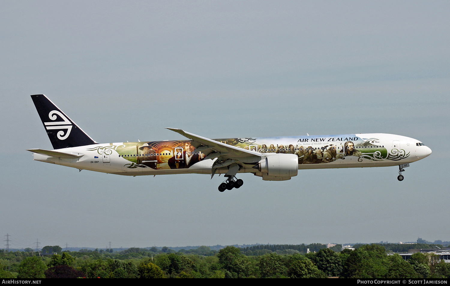 Aircraft Photo of ZK-OKP | Boeing 777-319/ER | Air New Zealand | AirHistory.net #452468