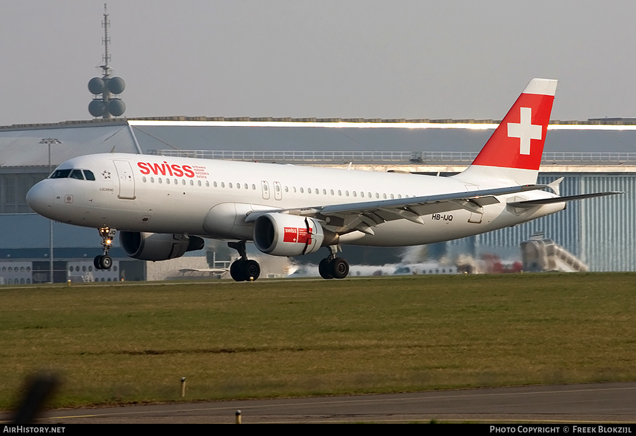 Aircraft Photo of HB-IJQ | Airbus A320-214 | Swiss International Air Lines | AirHistory.net #452473