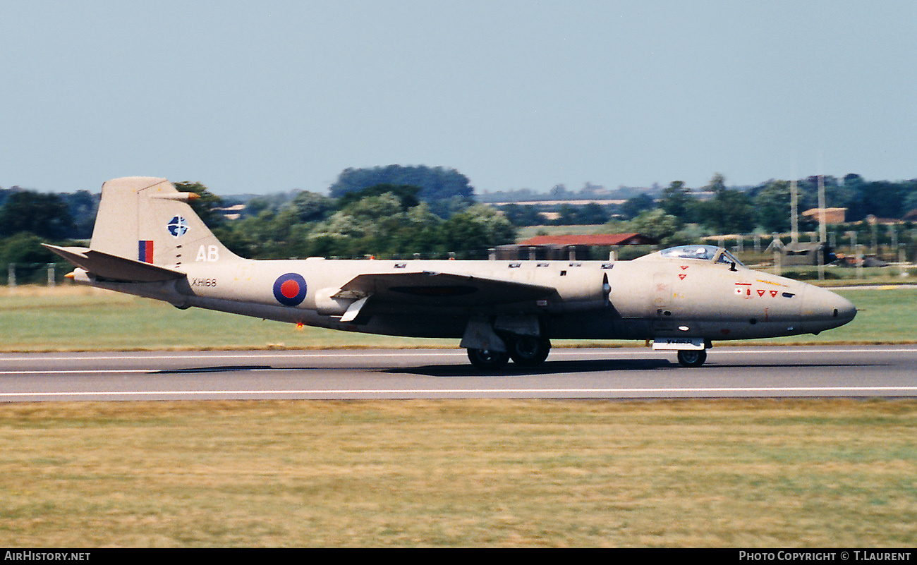 Aircraft Photo of XH168 | English Electric Canberra PR9 | UK - Air Force | AirHistory.net #452661
