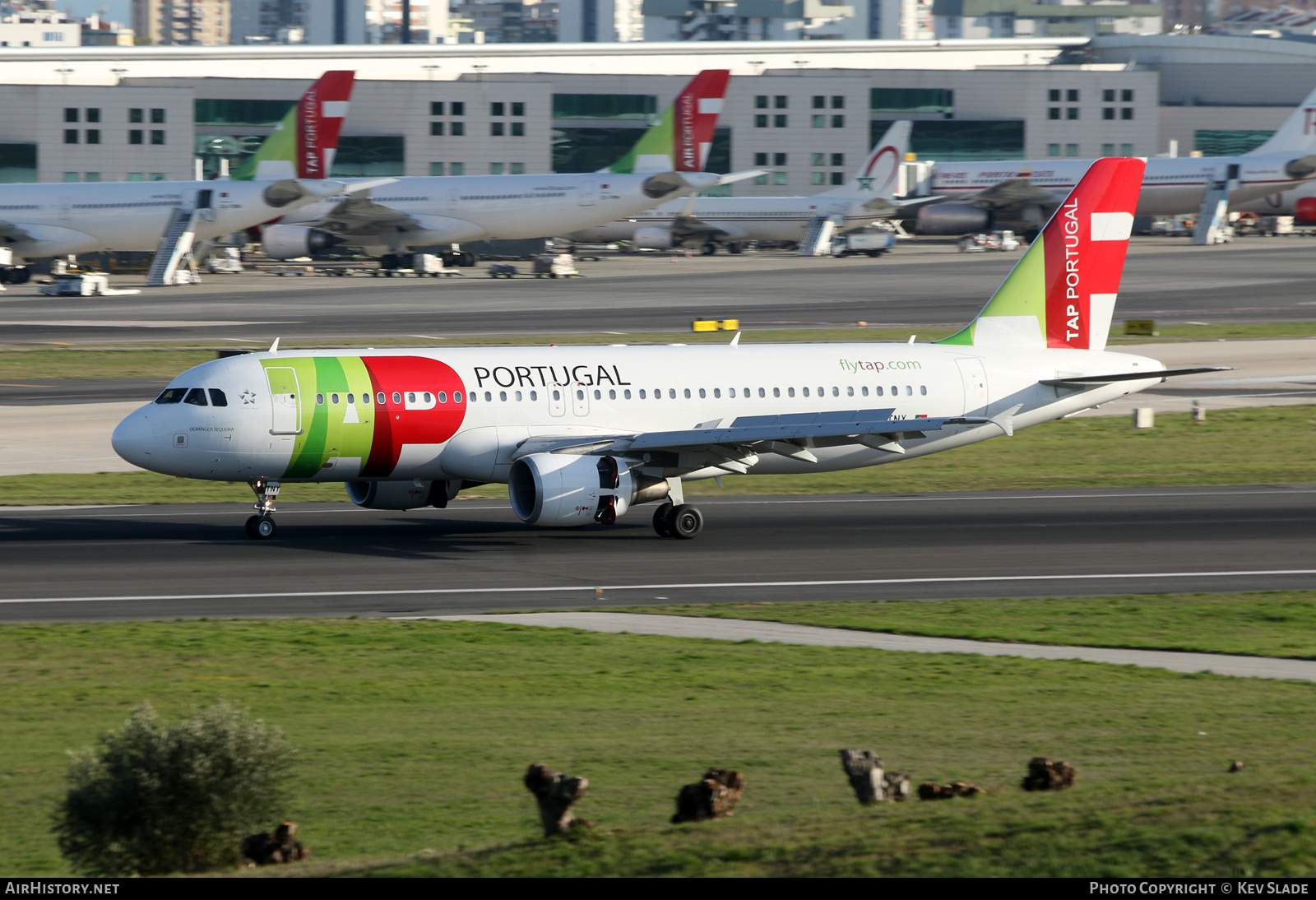 Aircraft Photo of CS-TNY | Airbus A320-214 | TAP Air Portugal | AirHistory.net #452823