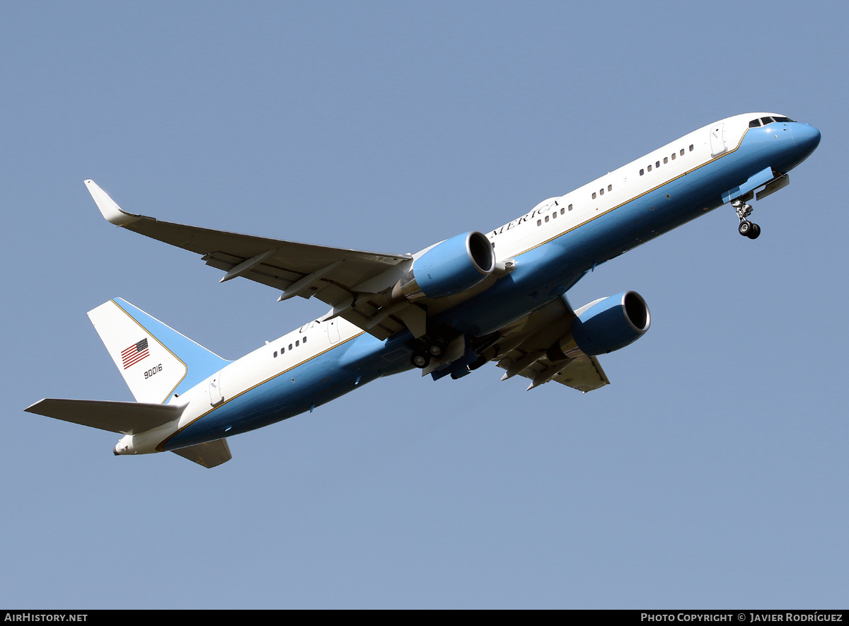 Aircraft Photo of 09-0016 / 90016 | Boeing C-32A (757-200) | USA - Air Force | AirHistory.net #452998