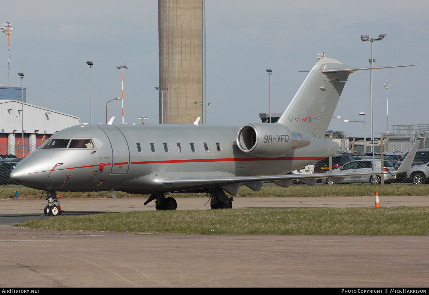 Aircraft Photo of 9H-VFD | Bombardier Challenger 605 (CL-600-2B16) | VistaJet | AirHistory.net #453048