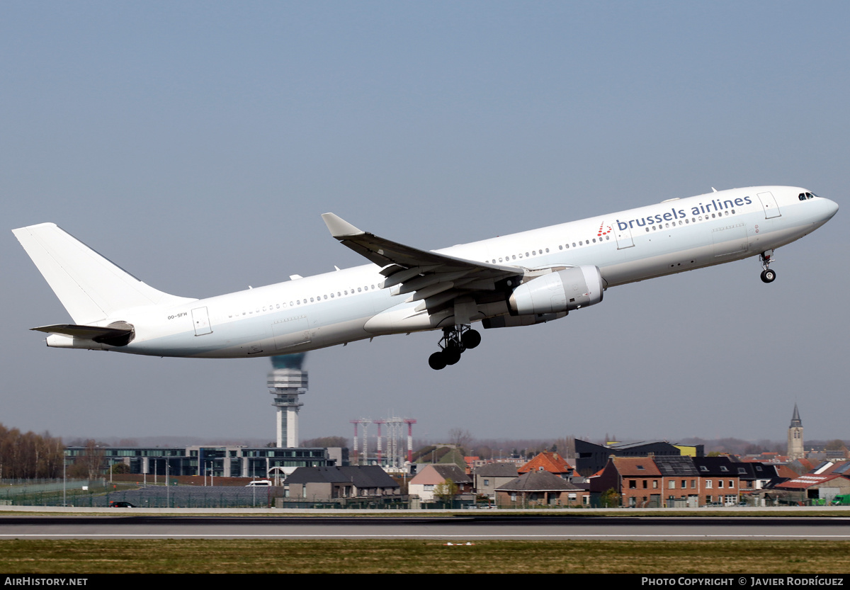 Aircraft Photo of OO-SFH | Airbus A330-342 | Brussels Airlines | AirHistory.net #453119