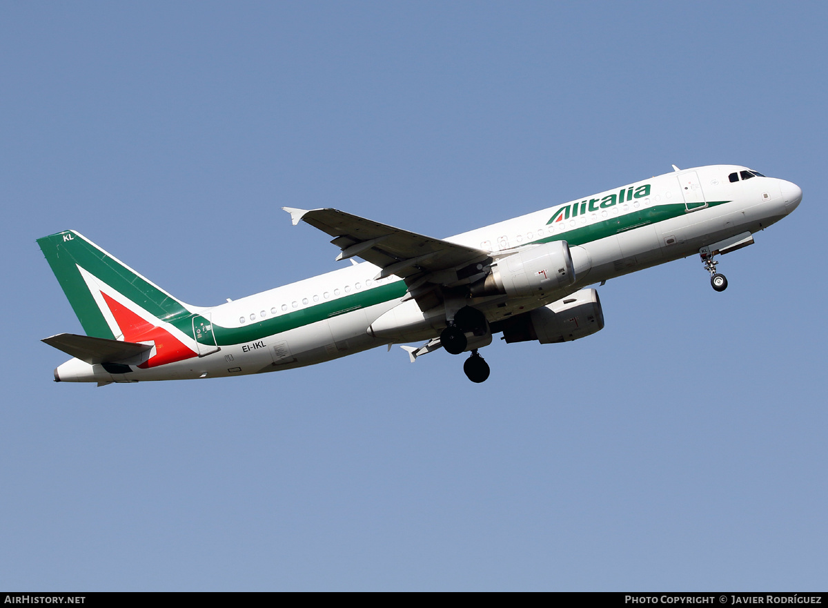 Aircraft Photo of EI-IKL | Airbus A320-214 | Alitalia | AirHistory.net #453126