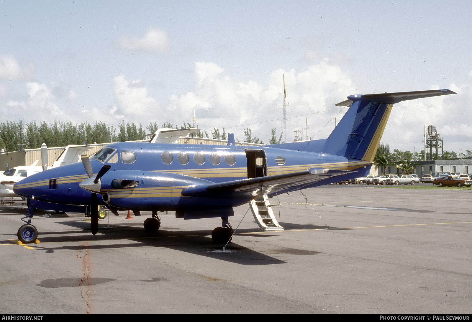 Aircraft Photo of N7068B | Beech C-12C Huron | AirHistory.net #453257