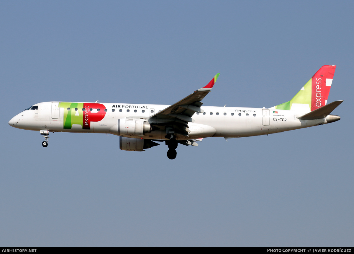 Aircraft Photo of CS-TPR | Embraer 190LR (ERJ-190-100LR) | TAP Air Portugal Express | AirHistory.net #453352