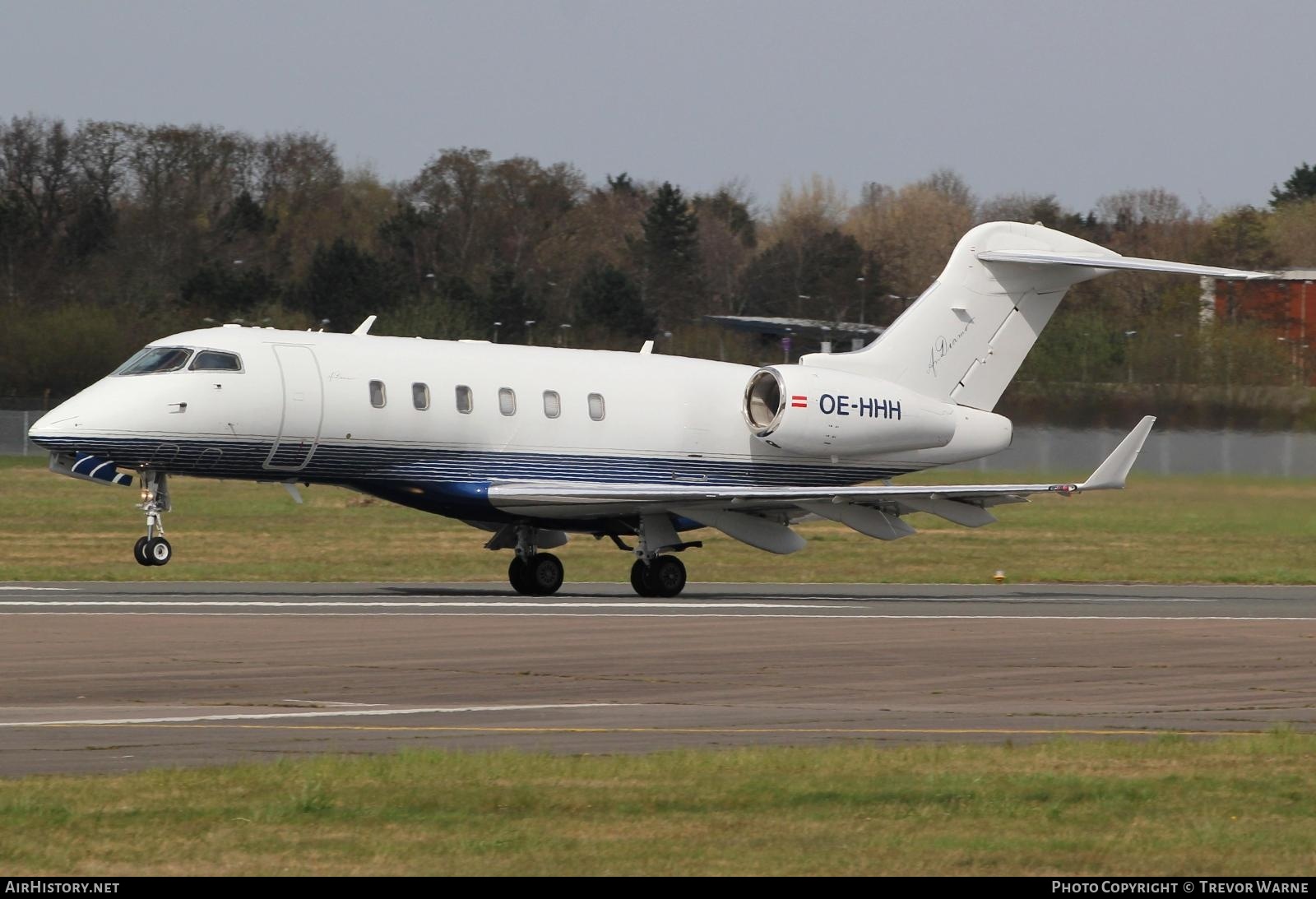Aircraft Photo of OE-HHH | Bombardier Challenger 300 (BD-100-1A10) | AirHistory.net #453363