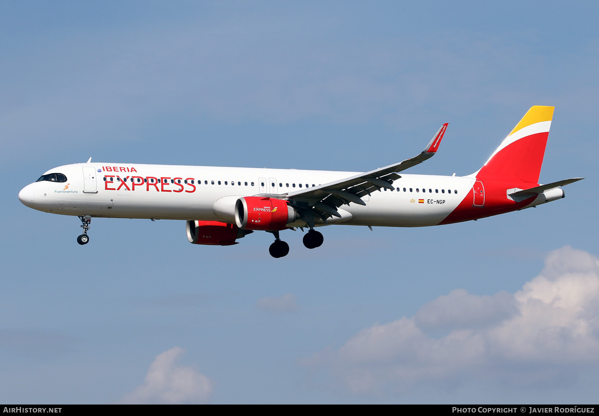 Aircraft Photo of EC-NGP | Airbus A321-251NX | Iberia Express | AirHistory.net #453386