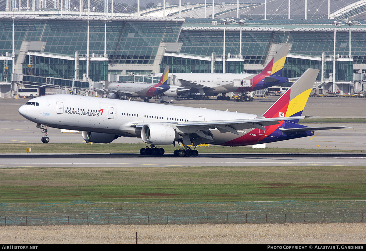 Aircraft Photo of HL8284 | Boeing 777-28E/ER | Asiana Airlines | AirHistory.net #453421