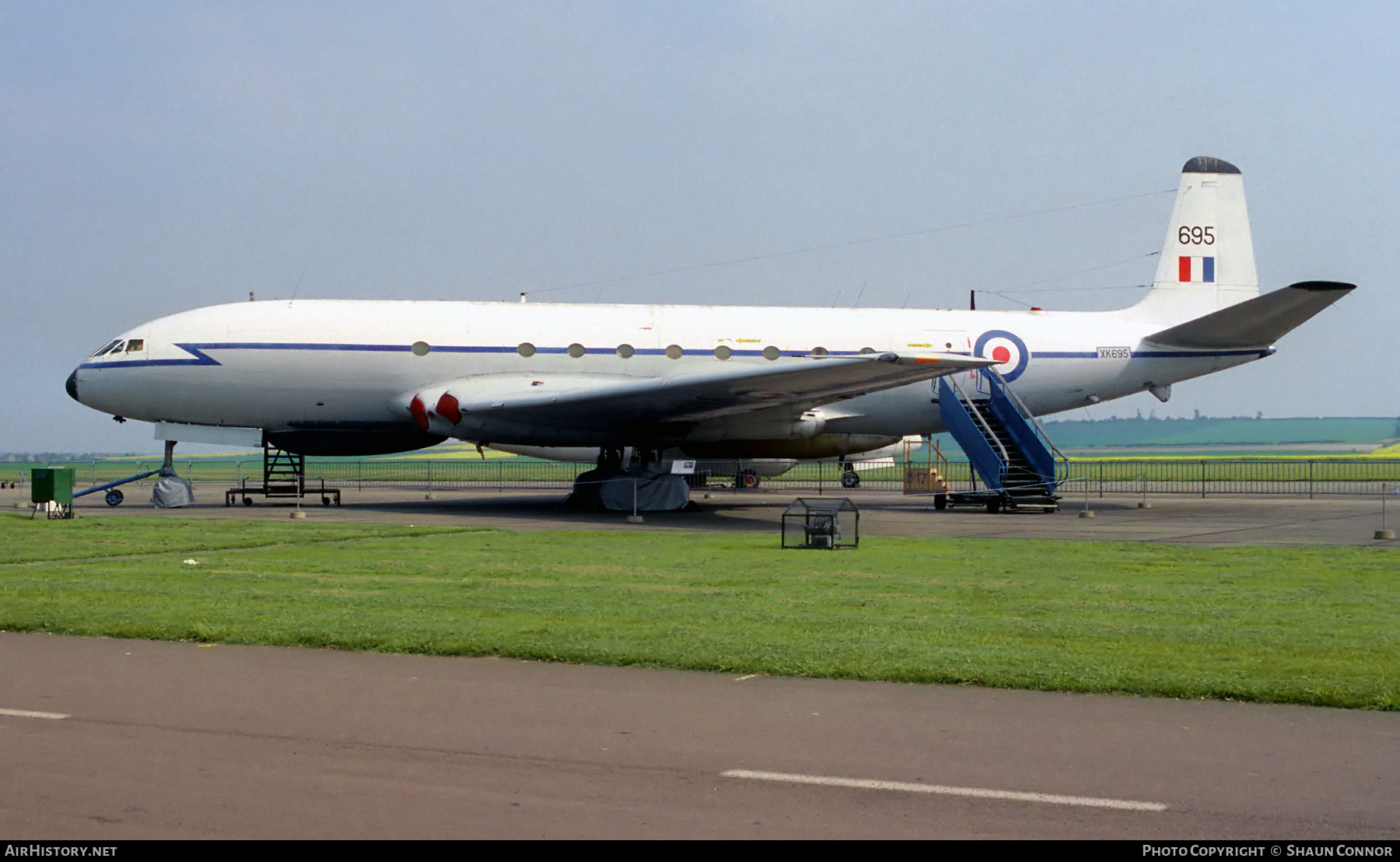 Aircraft Photo of XK695 | De Havilland D.H. 106 Comet R.2 | UK - Air Force | AirHistory.net #453750