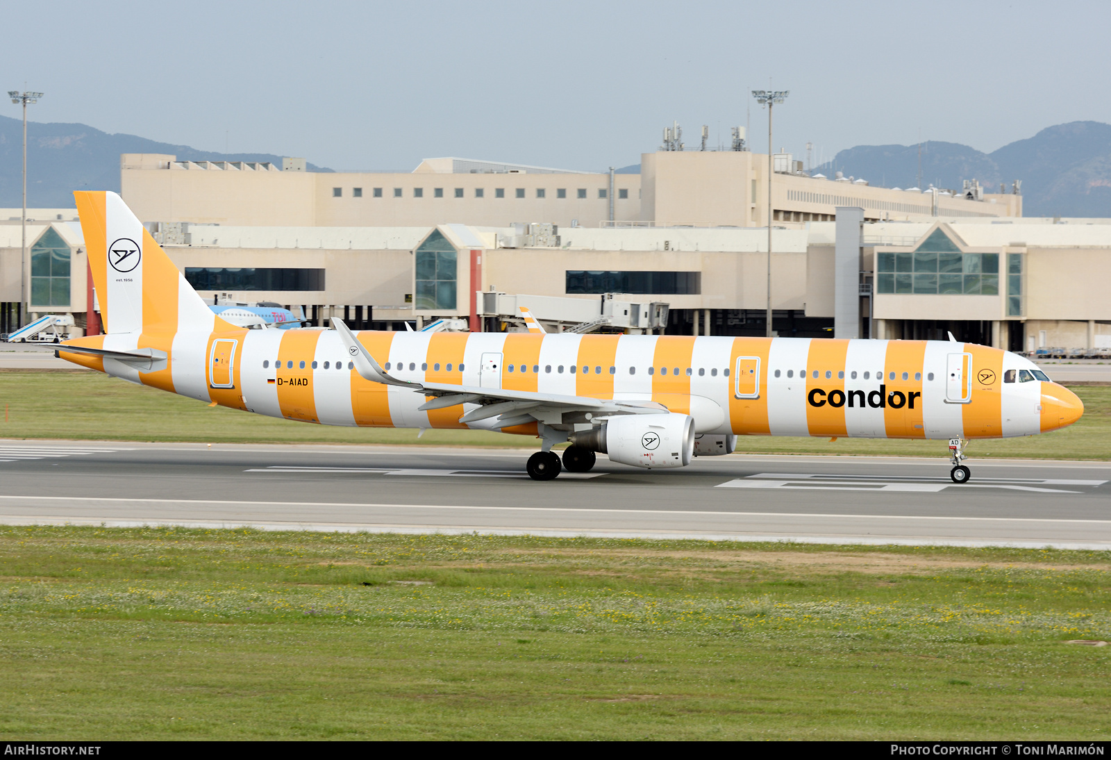Aircraft Photo of D-AIAD | Airbus A321-211 | Condor Flugdienst | AirHistory.net #453813
