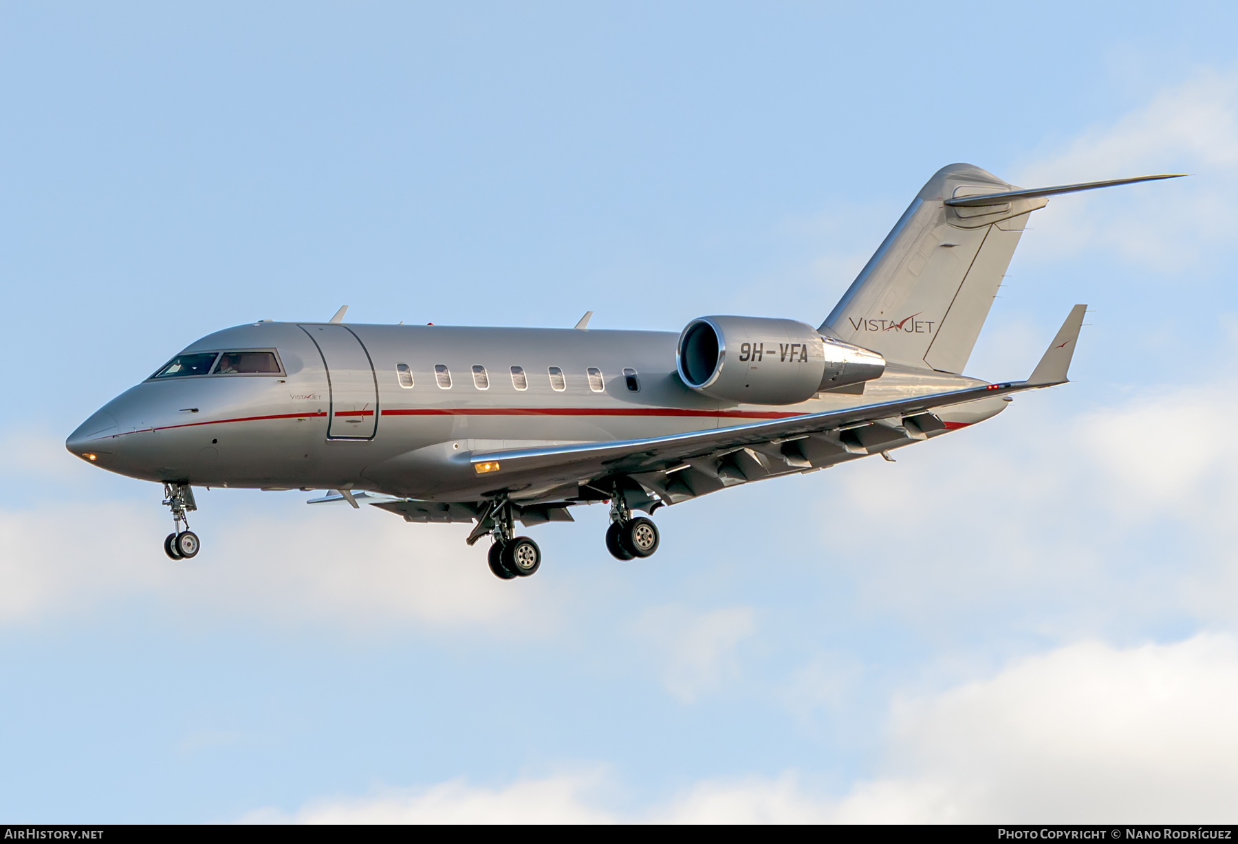 Aircraft Photo of 9H-VFA | Bombardier Challenger 605 (CL-600-2B16) | VistaJet | AirHistory.net #453891