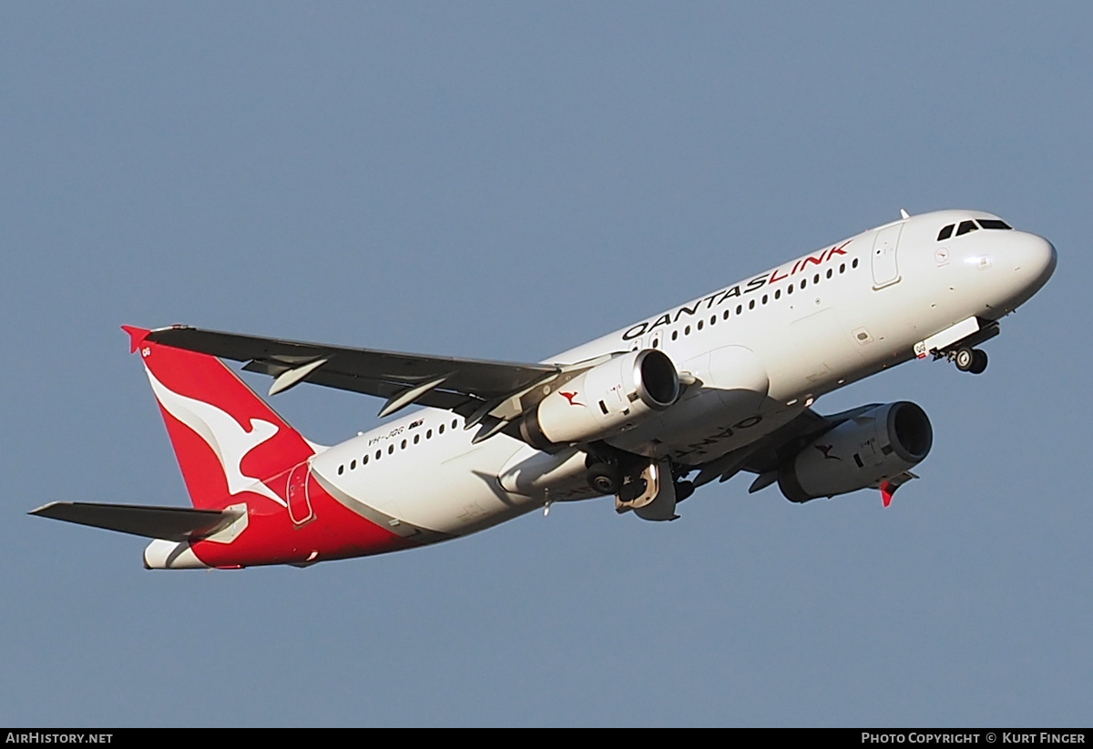 Aircraft Photo of VH-JQG | Airbus A320-232 | QantasLink | AirHistory.net #454002