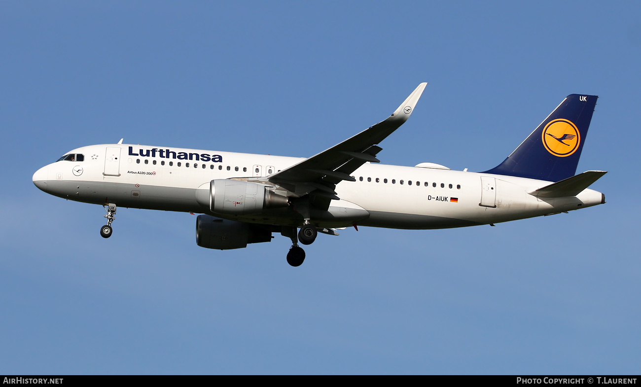 Aircraft Photo of D-AIUK | Airbus A320-214 | Lufthansa | AirHistory.net #454128