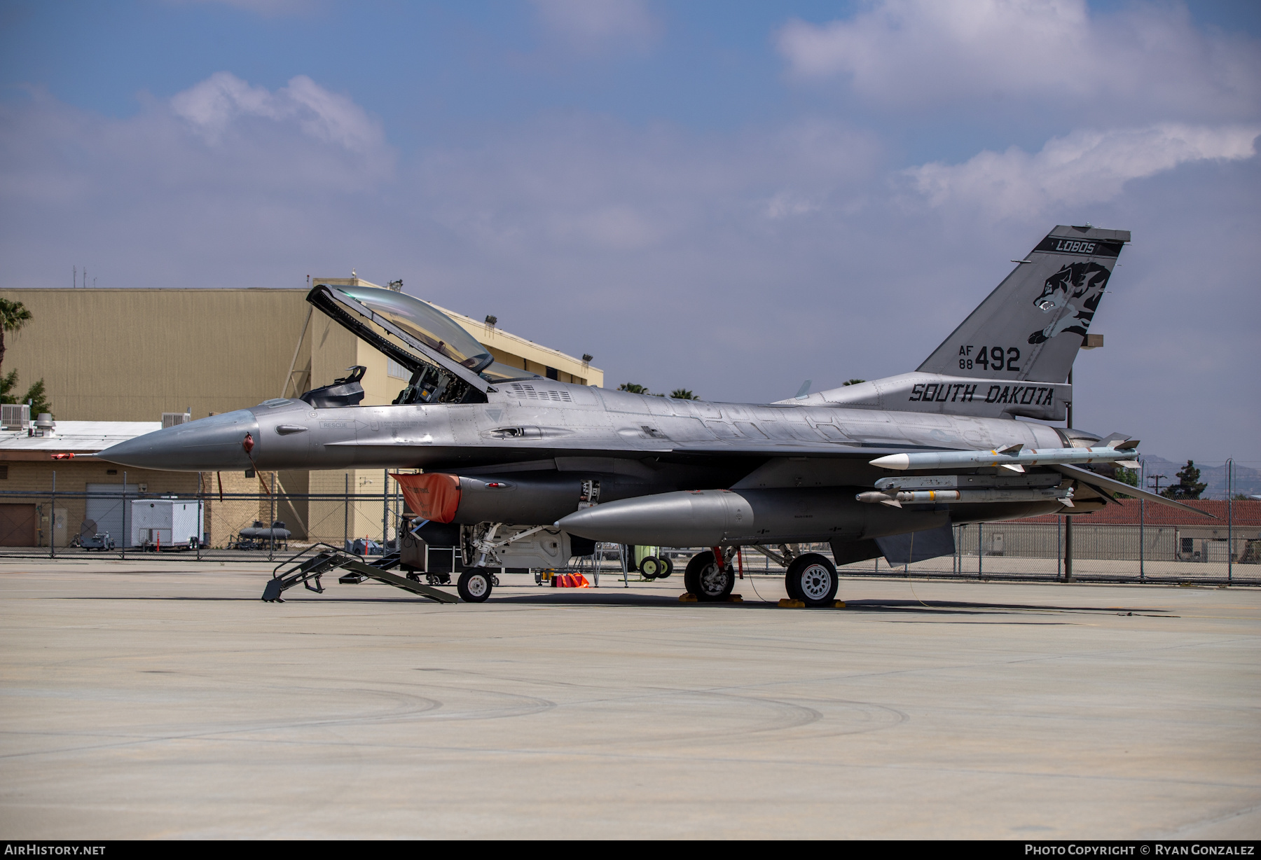 Aircraft Photo of 88-0492 / AF88-492 | Lockheed Martin F-16CM Fighting Falcon | USA - Air Force | AirHistory.net #454163