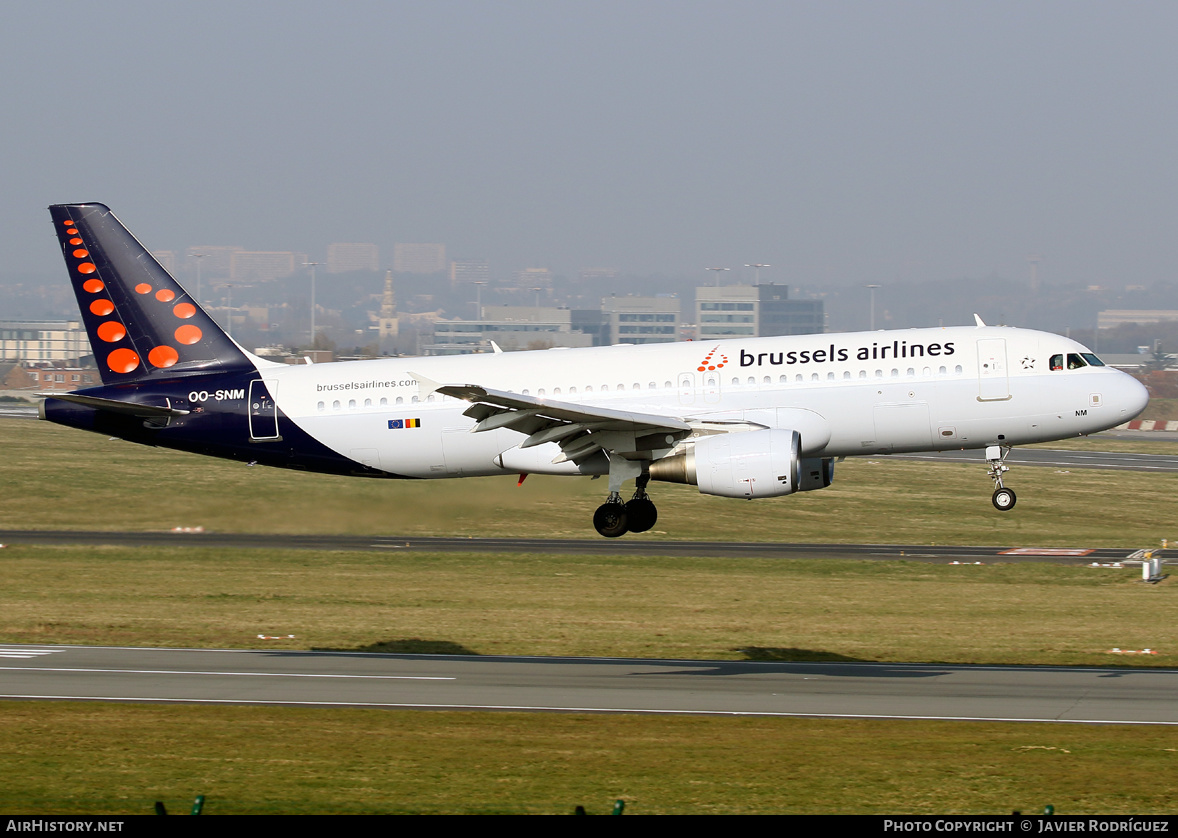 Aircraft Photo of OO-SNM | Airbus A320-214 | Brussels Airlines | AirHistory.net #454215