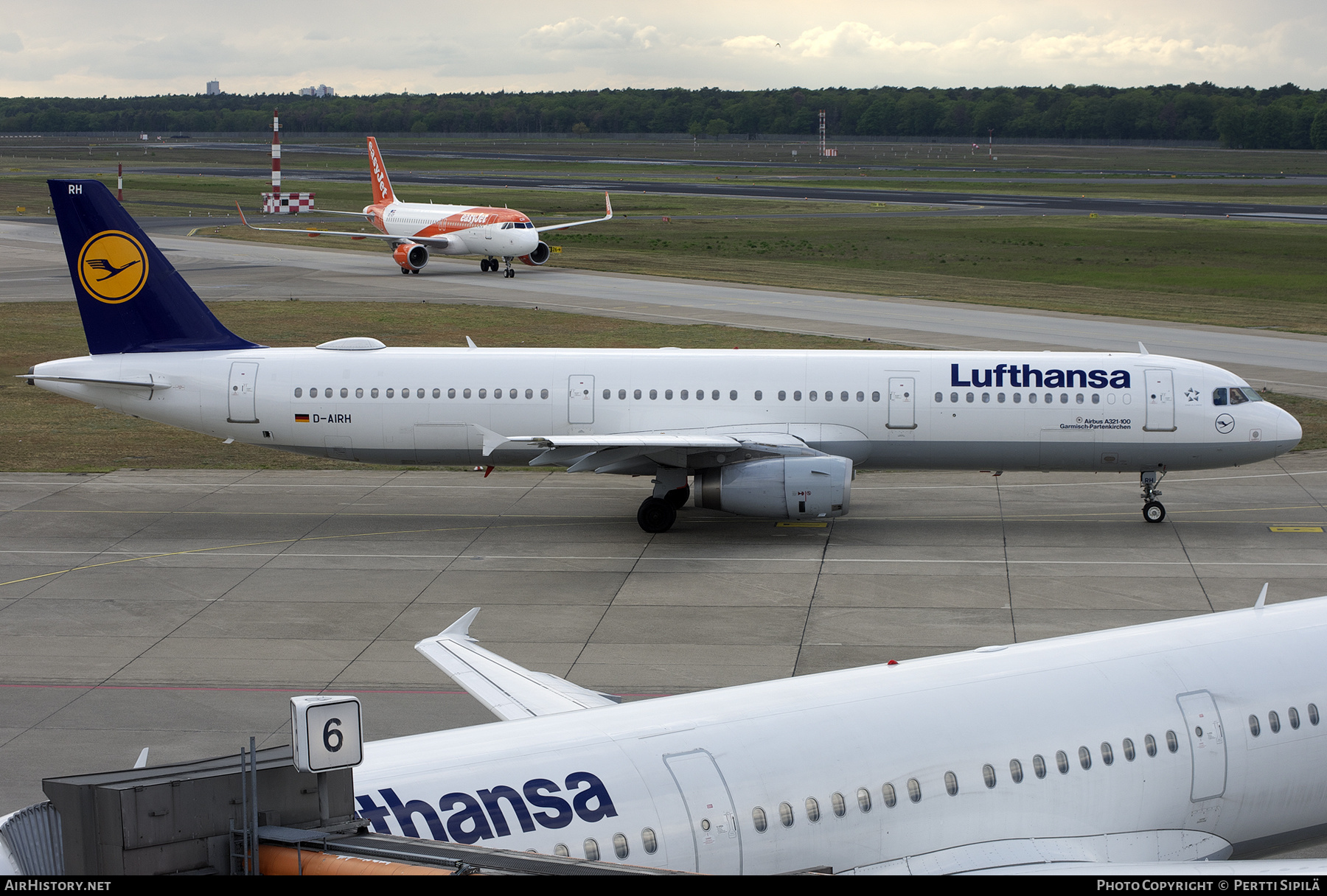 Aircraft Photo of D-AIRH | Airbus A321-131 | Lufthansa | AirHistory.net #454218