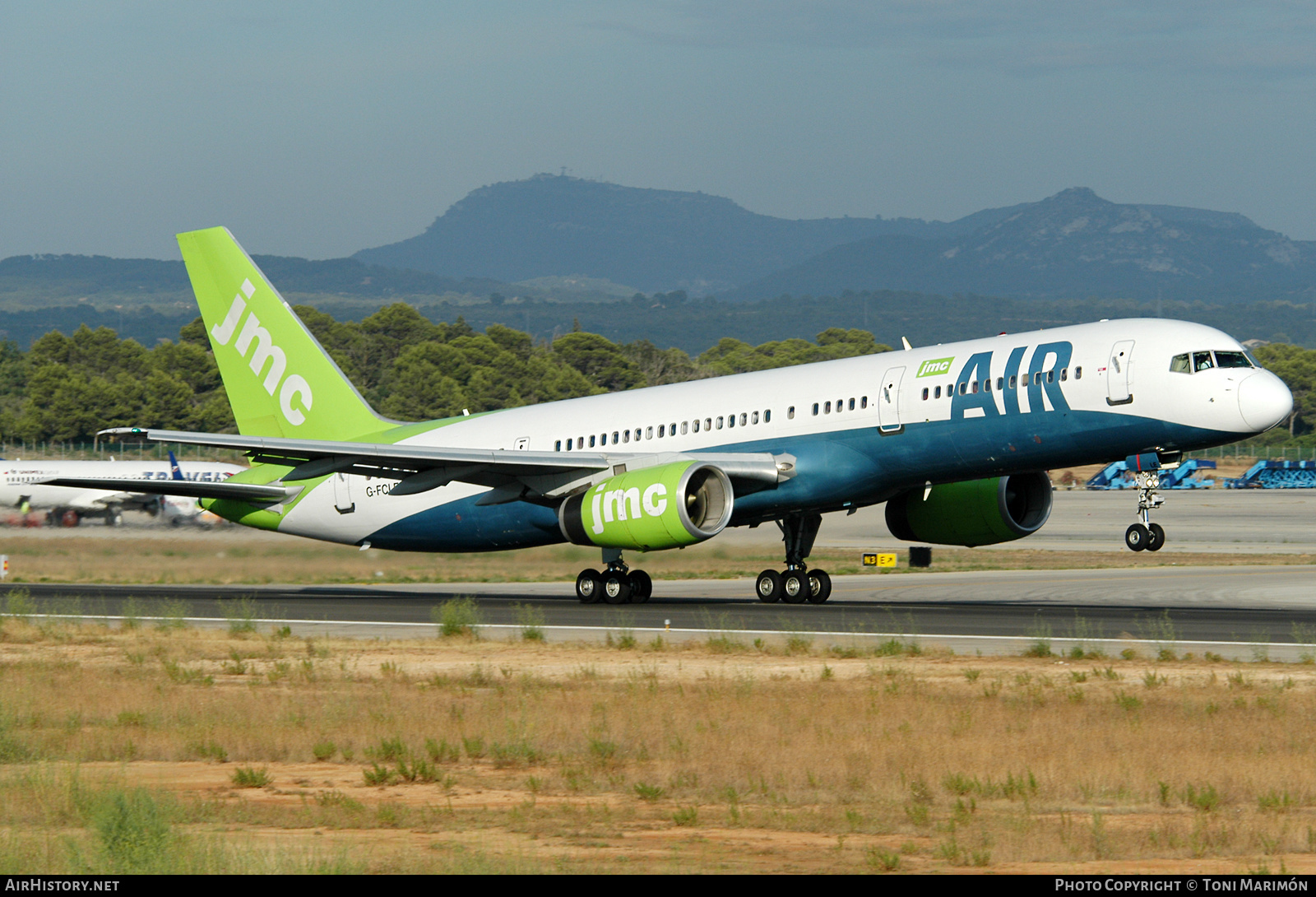 Aircraft Photo of G-FCLE | Boeing 757-28A | JMC Air | AirHistory.net #454301