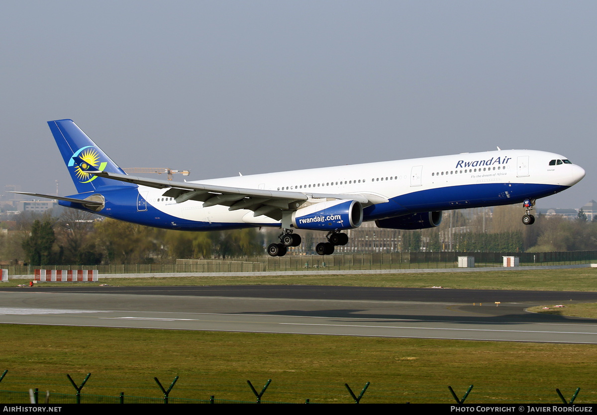 Aircraft Photo of 9XR-WP | Airbus A330-343 | RwandAir | AirHistory.net #454319