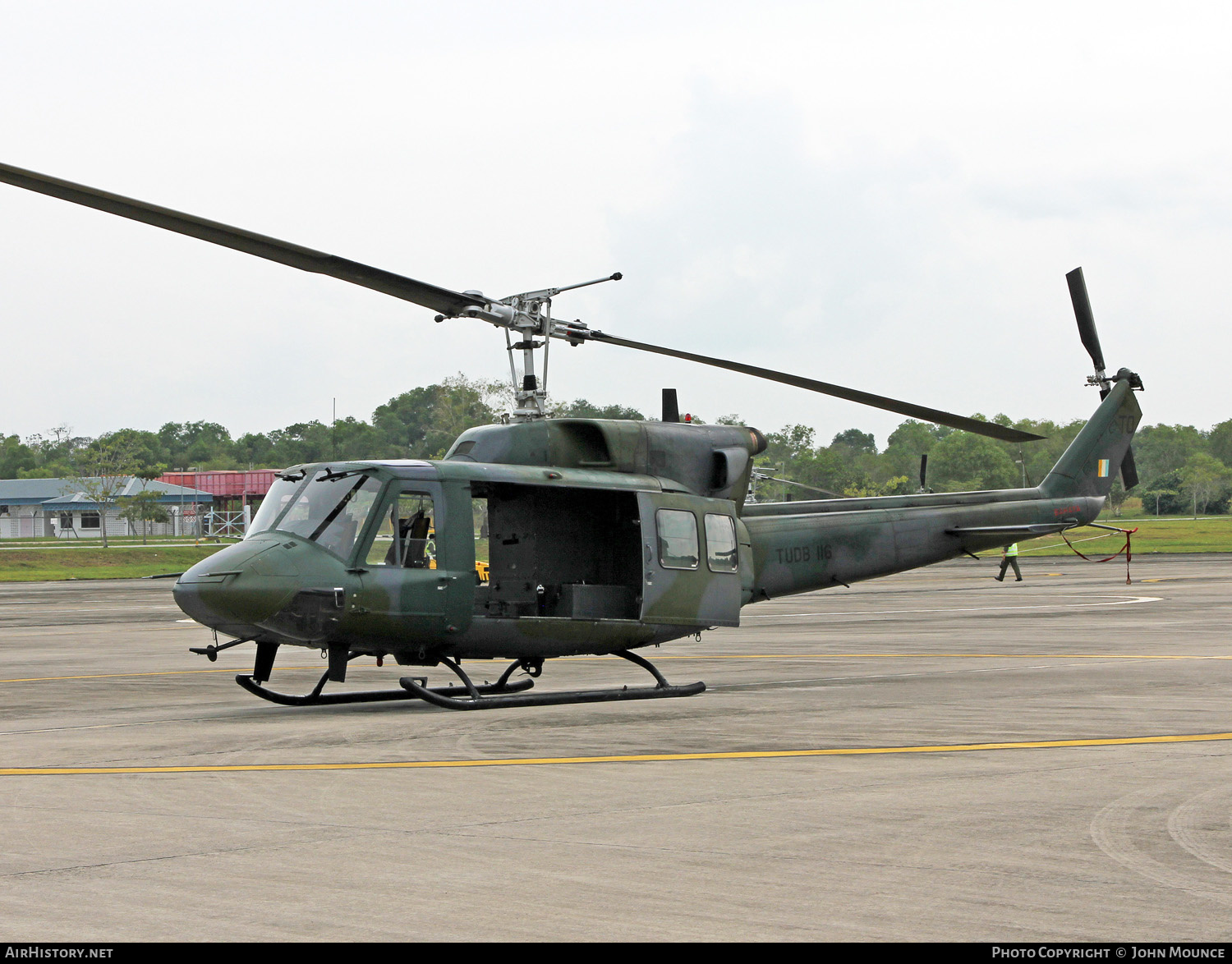 Aircraft Photo of TUDB116 | Bell 212 Twin Two-Twelve | Brunei - Air Force | AirHistory.net #454406