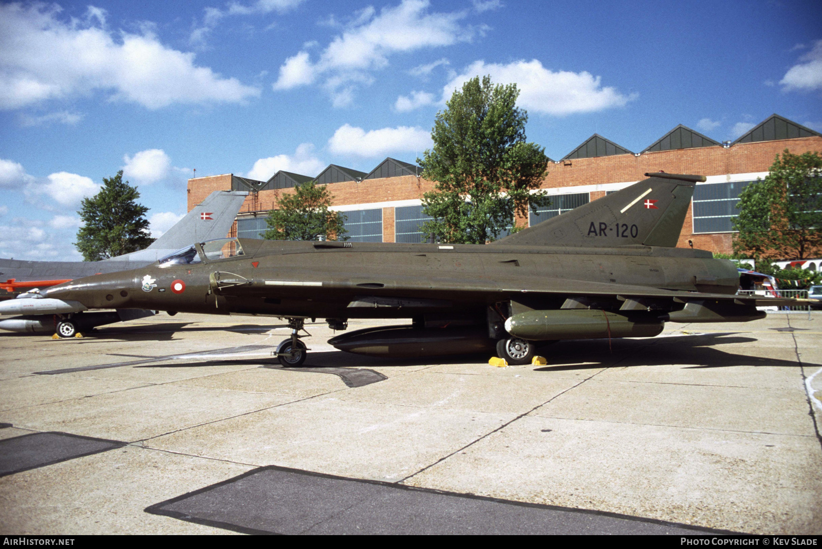 Aircraft Photo of AR-120 | Saab RF-35 Draken | Denmark - Air Force | AirHistory.net #454528