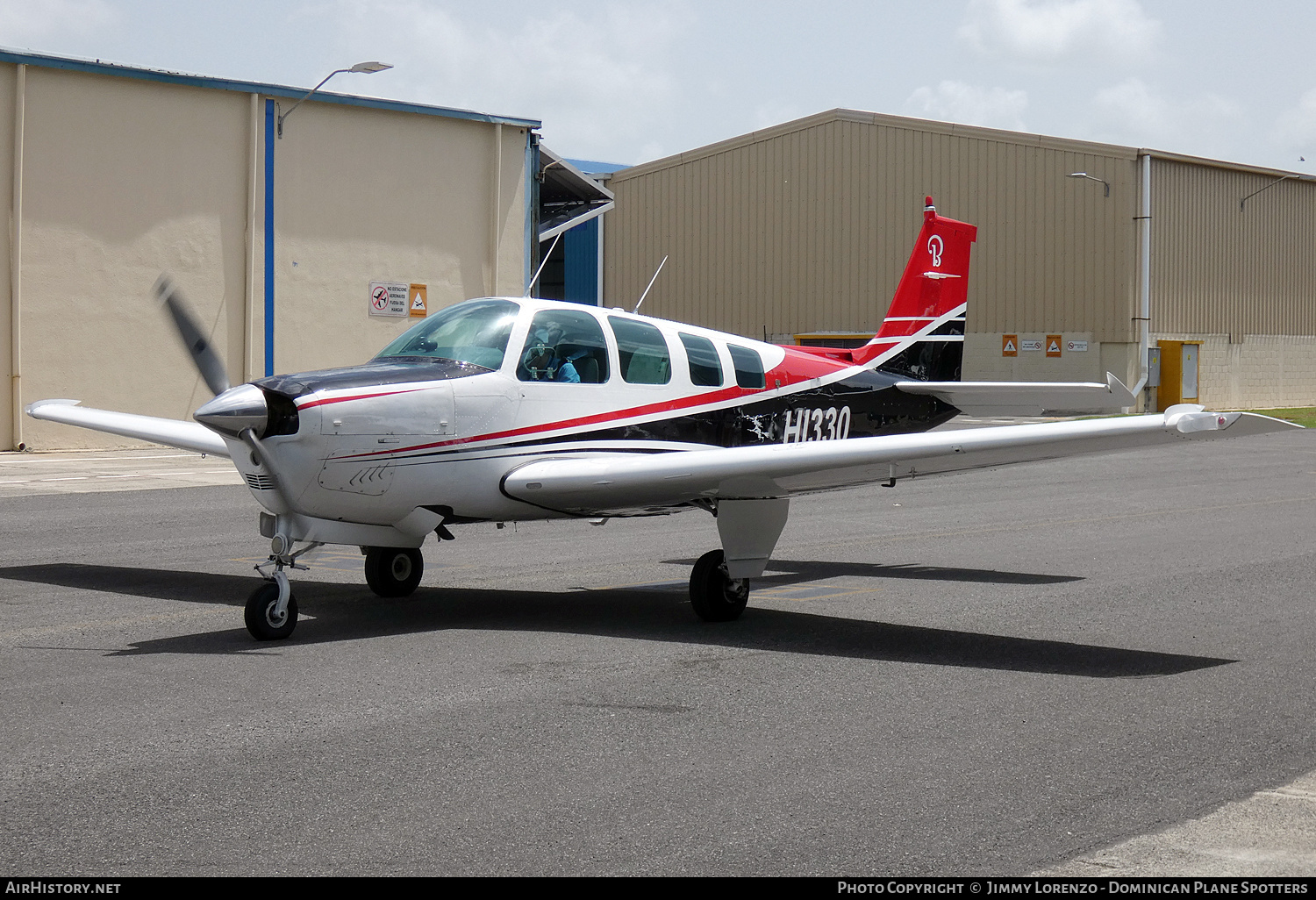 Aircraft Photo of HI330 | Beech A36 Bonanza 36 | AirHistory.net #454582