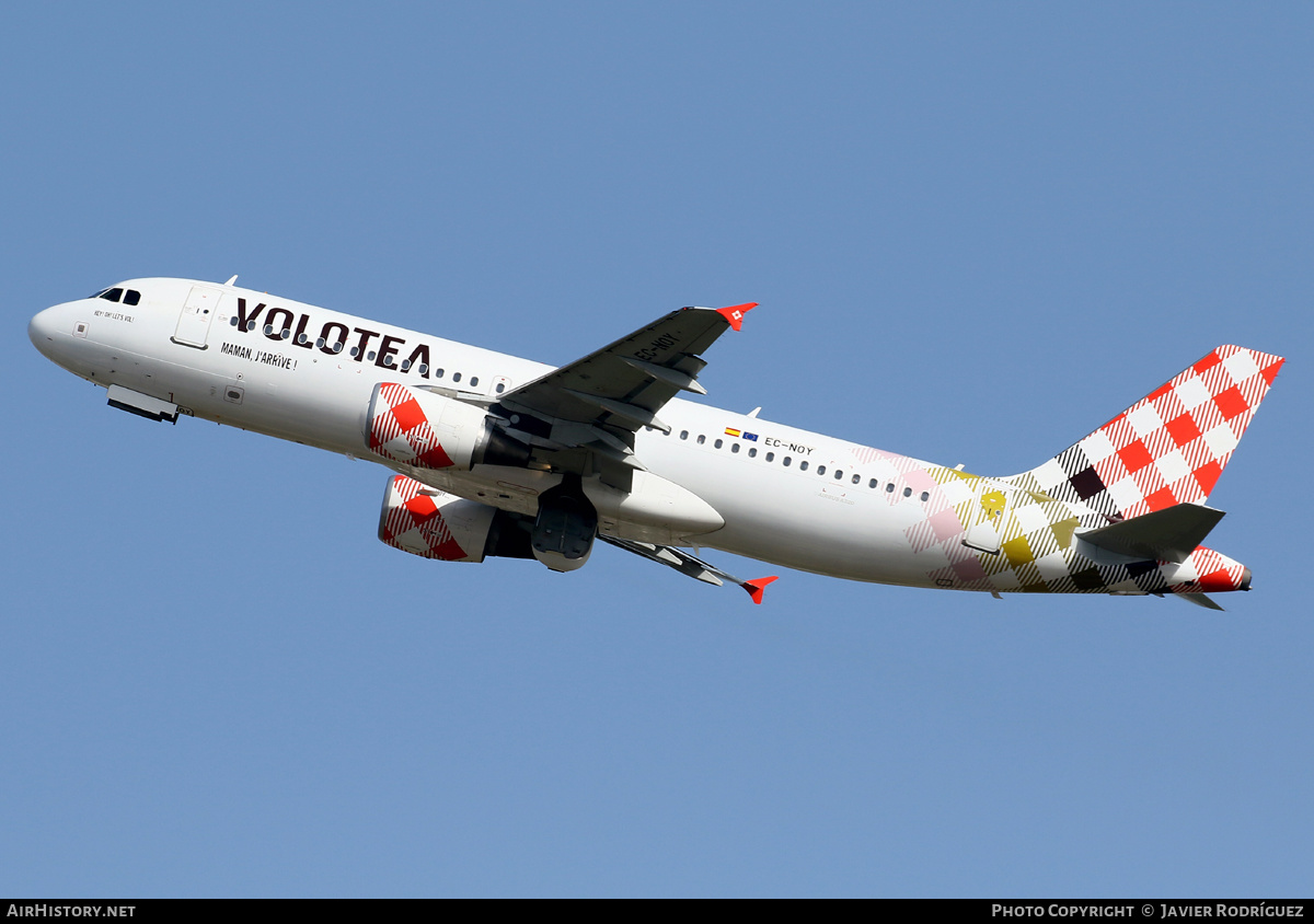 Aircraft Photo of EC-NOY | Airbus A320-214 | Volotea | AirHistory.net #454665
