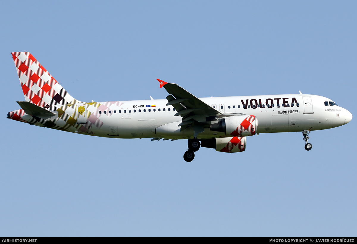 Aircraft Photo of EC-ISI | Airbus A320-214 | Volotea | AirHistory.net #454670