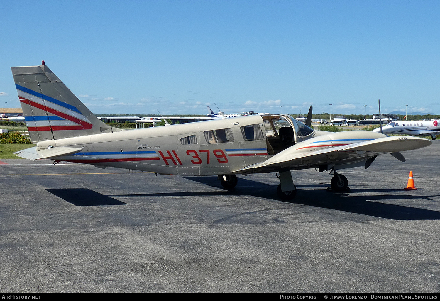 Aircraft Photo of HI379 | Piper PA-34-220T Seneca III | AirHistory.net #454734