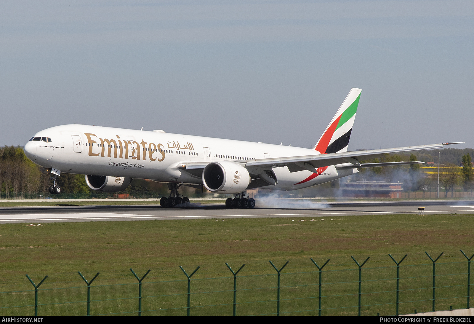 Aircraft Photo of A6-EPW | Boeing 777-300/ER | Emirates | AirHistory.net #454772