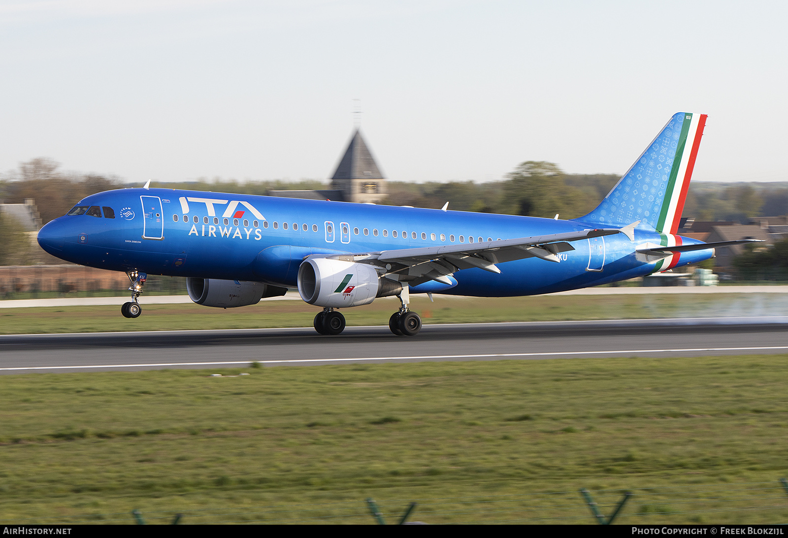 Aircraft Photo of EI-IKU | Airbus A320-214 | ITA Airways | AirHistory.net #454782