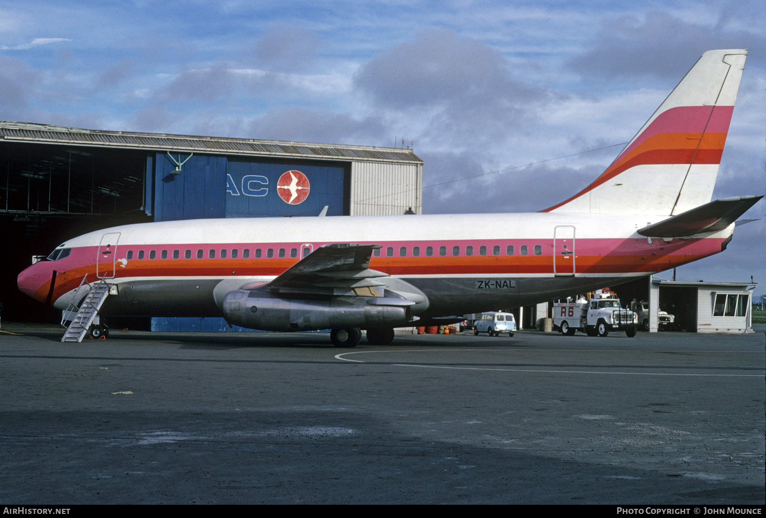 Aircraft Photo of ZK-NAL | Boeing 737-214 | AirHistory.net #454861