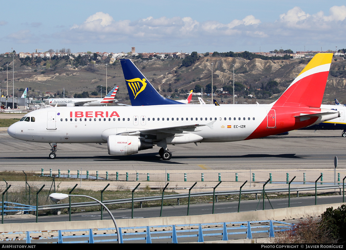 Aircraft Photo of EC-IZR | Airbus A320-214 | Iberia | AirHistory.net #454938