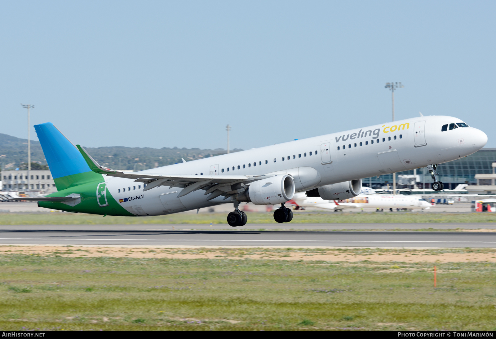 Aircraft Photo of EC-NLV | Airbus A321-211 | Vueling Airlines | AirHistory.net #454943