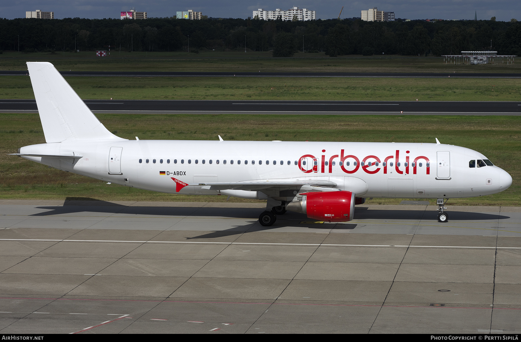 Aircraft Photo of D-ABDX | Airbus A320-214 | Air Berlin | AirHistory.net #455006