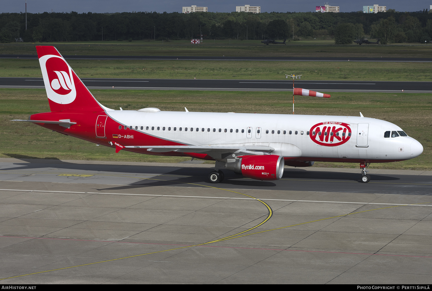 Aircraft Photo of D-ABHI | Airbus A320-214 | Niki | AirHistory.net #455009