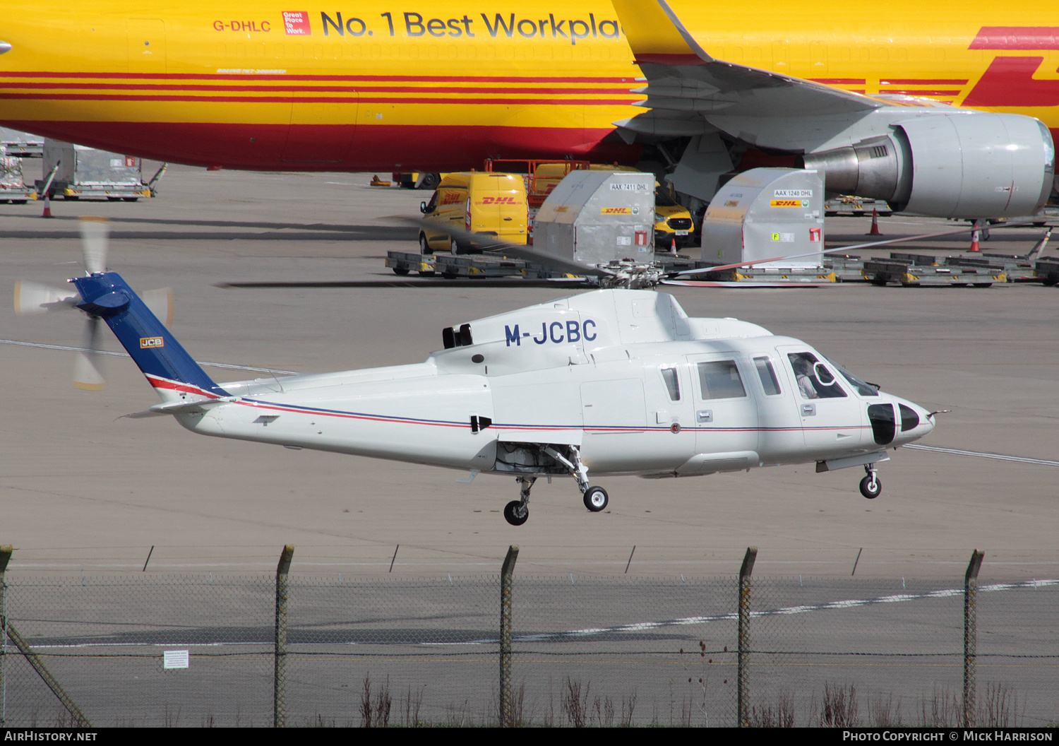 Aircraft Photo of M-JCBC | Sikorsky S-76C | JCB - J.C. Bamford Excavators | AirHistory.net #455066