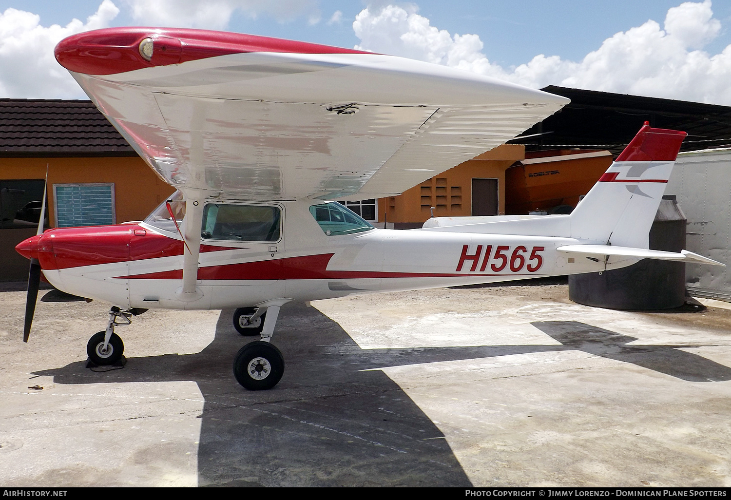 Aircraft Photo of HI565 | Cessna 152 | AirHistory.net #455306
