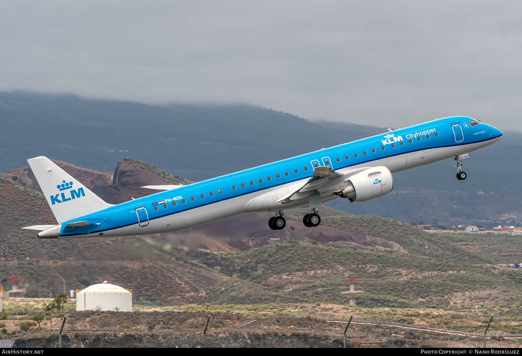 Aircraft Photo of PH-NXK | Embraer 195-E2 (ERJ-190-400) | KLM Cityhopper | AirHistory.net #455307