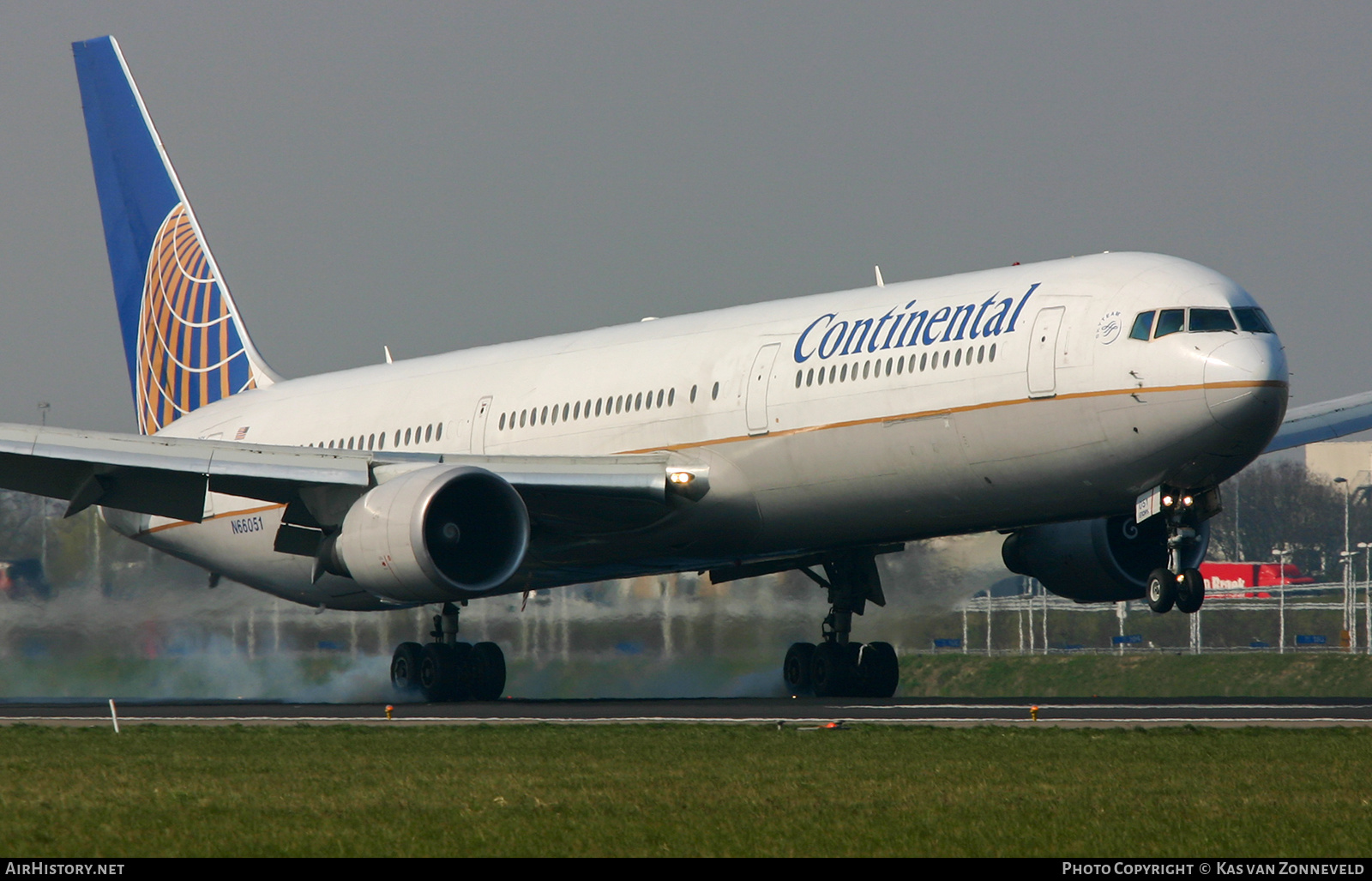 Aircraft Photo of N66051 | Boeing 767-424/ER | Continental Airlines | AirHistory.net #455484