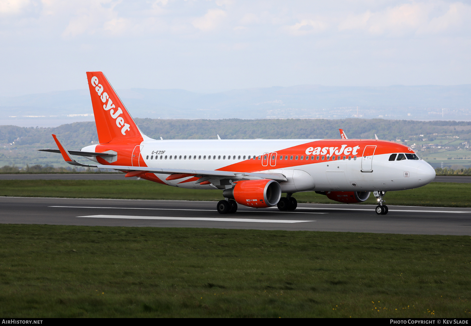 Aircraft Photo of G-EZOF | Airbus A320-214 | EasyJet | AirHistory.net #455667