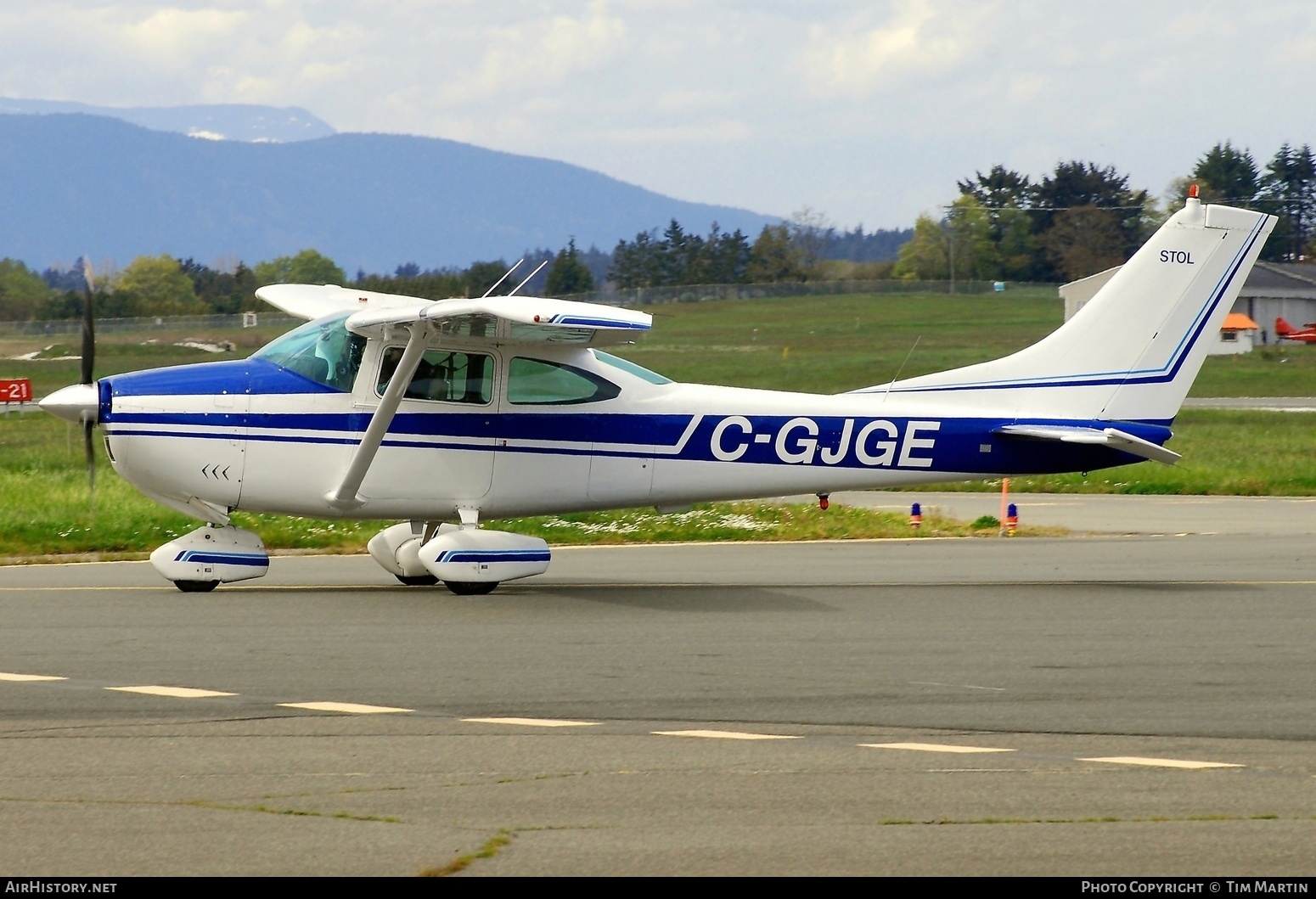 Aircraft Photo of C-GJGE | Cessna 182J Skylane | AirHistory.net #455714
