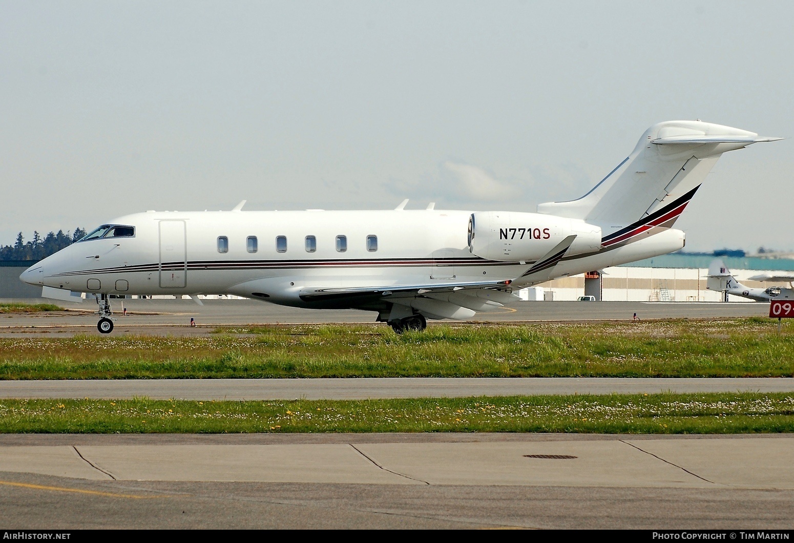 Aircraft Photo of N771QS | Bombardier Challenger 350 (BD-100-1A10) | AirHistory.net #455726