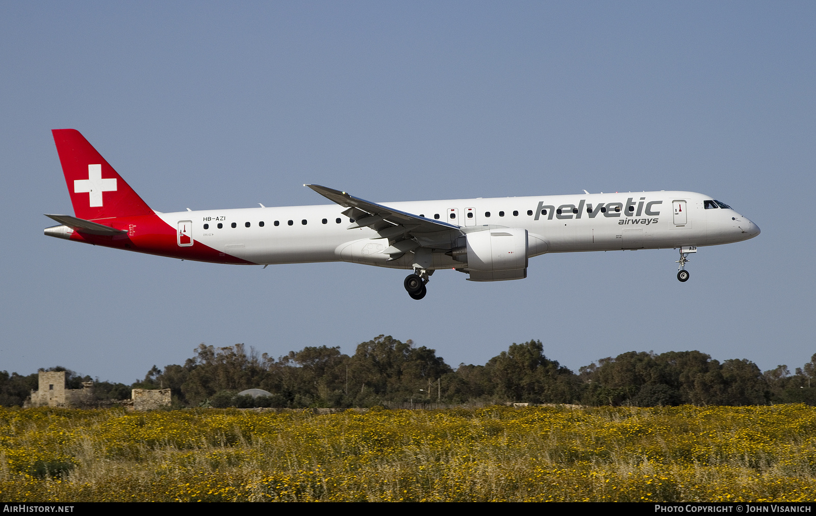 Aircraft Photo of HB-AZI | Embraer 195-E2 (ERJ-190-400) | Helvetic Airways | AirHistory.net #455751