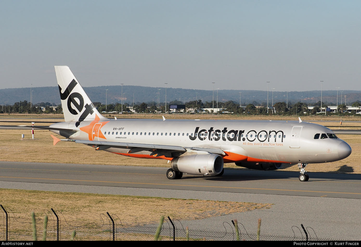 Aircraft Photo of VH-VFF | Airbus A320-232 | Jetstar Airways | AirHistory.net #455786
