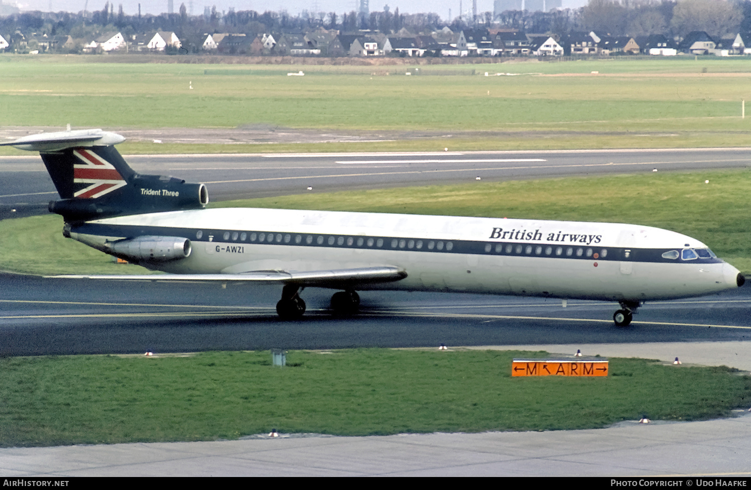 Aircraft Photo of G-AWZI | Hawker Siddeley HS-121 Trident 3B | British Airways | AirHistory.net #455792
