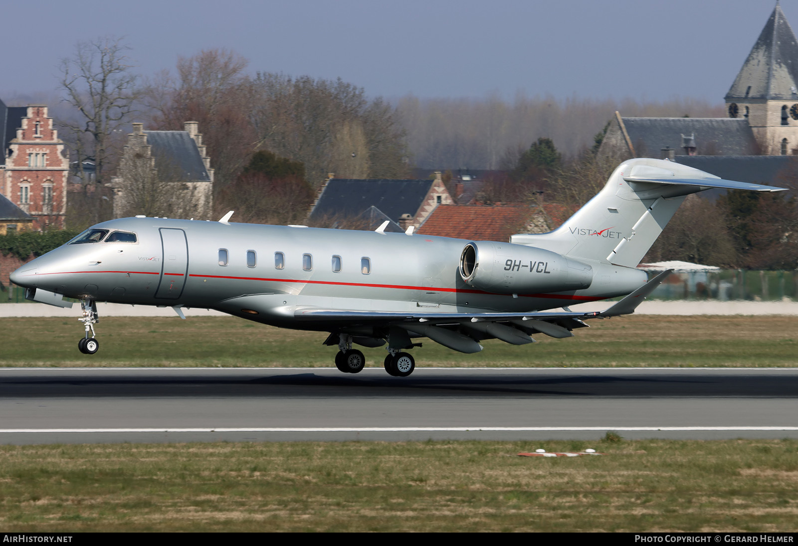 Aircraft Photo of 9H-VCL | Bombardier Challenger 350 (BD-100-1A10) | VistaJet | AirHistory.net #455861