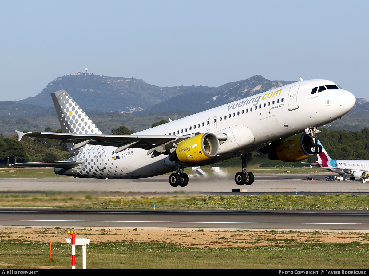 Aircraft Photo of EC-KLB | Airbus A320-214 | Vueling Airlines | AirHistory.net #455953